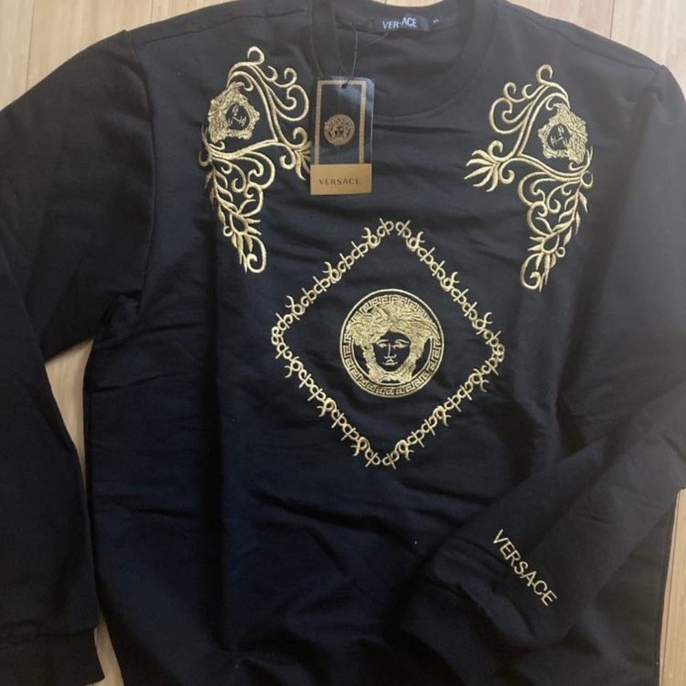 NWT...VERSACE SWEATSHIRT(XL)...FITS LIKE A BODY-CONSCIOUS SLIM MEDIUM